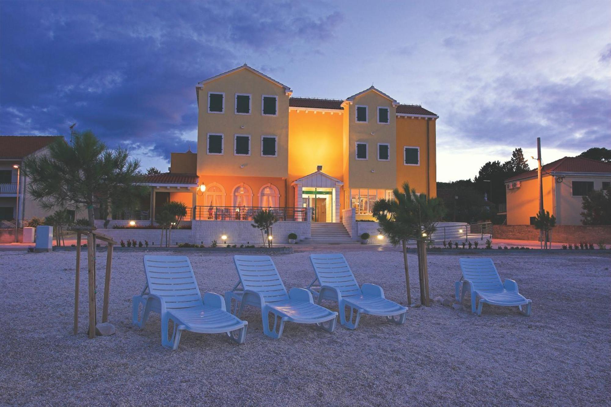 Hotel Spongiola Krapanj Exterior photo